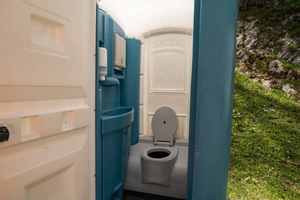 Portable Toilet Options We Offer in Marion, AR
